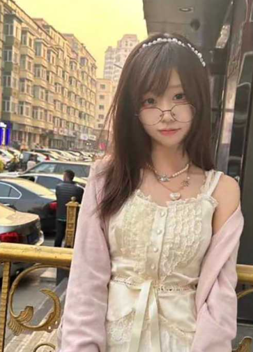 哈尔滨师范大学 大四艺术系学妹 韩璐