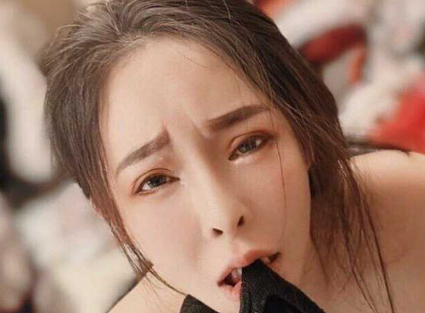 御姐女神翁雨澄 极品身材网红脸 最新OF视图流出