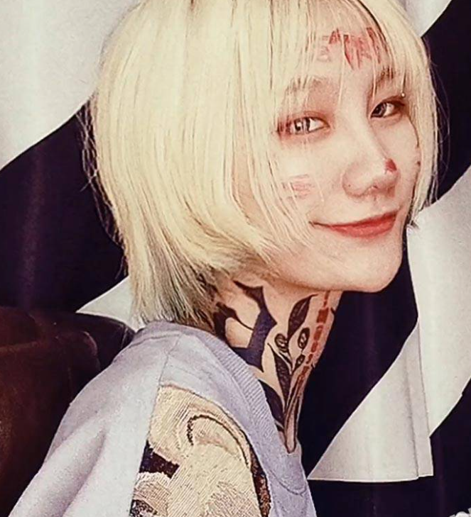 抖音 40w 粉丝 网红 rapper 尔晴没吃饱 花臂纹身妹 视频被前男友报复 ！