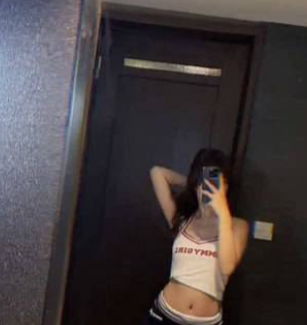 抖音 草莓宝宝 170超长腿网红主播 会议室 福利