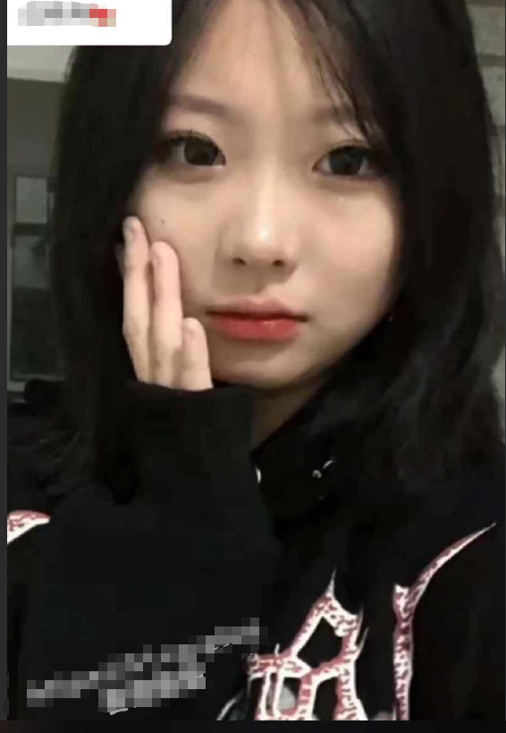 重庆大神约同事 极品小妹清纯甜美 被领导发现将其辞退