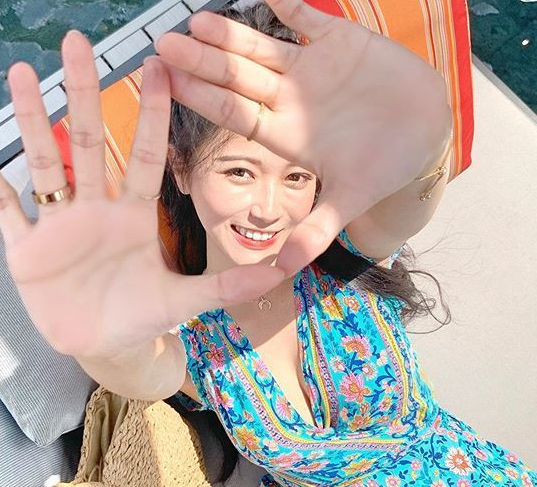 现役大学生校花太兇！小小年纪发育超满点「 量超不科学」画面太可以：比荡鞦韆还晃