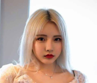 抖音百万粉丝「小小鱼露 / 甜鲛妹儿」斗鱼折耳鱼不呼吸 泳池啪视频