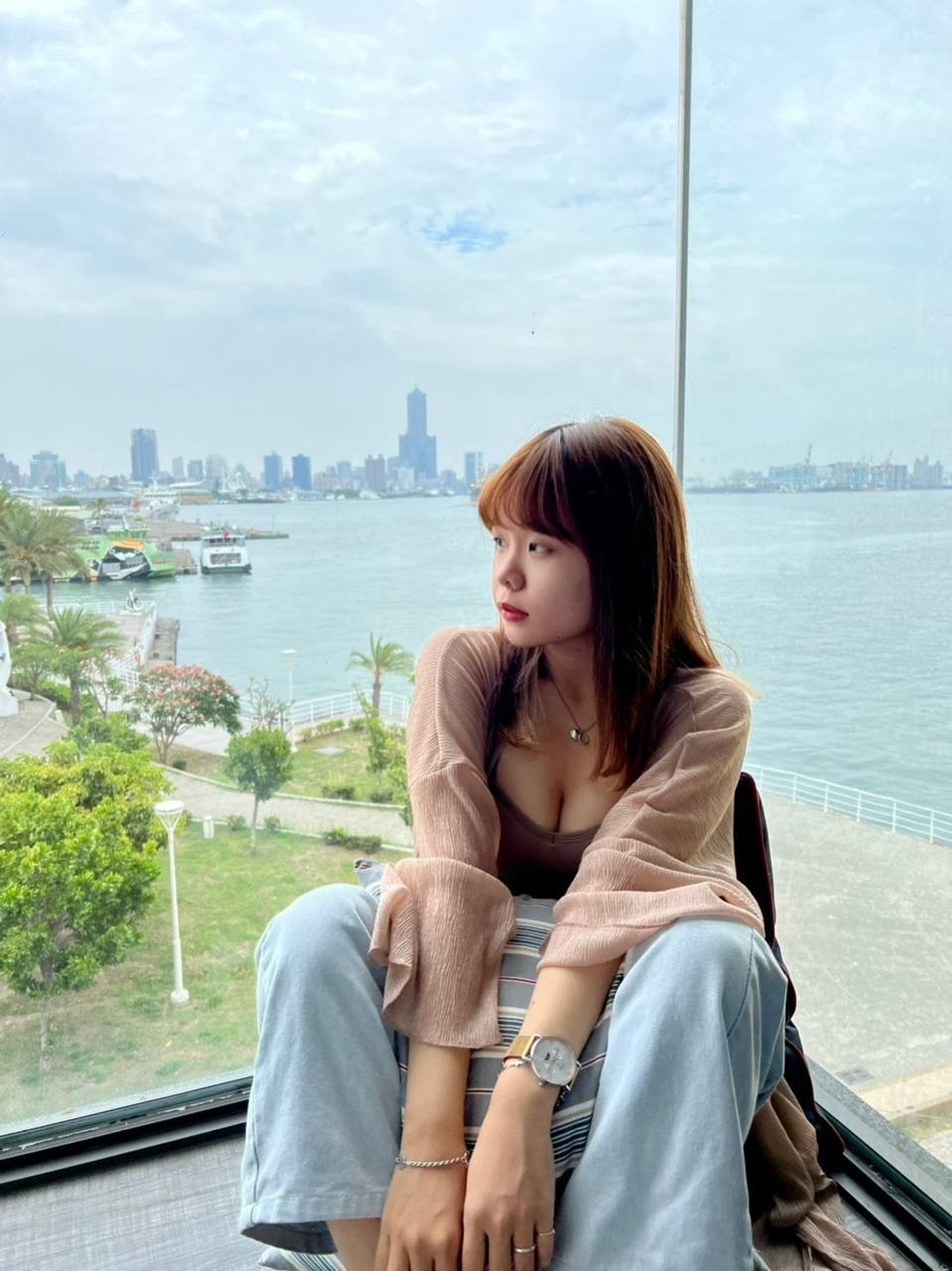 南苑大学 旅游学院 爱吃鸡的小 林美艳