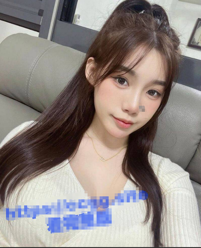 台湾高雄网红美女平面 Chloe Lin