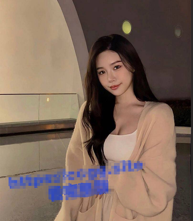 台湾高雄网红美女平面 Chloe Lin