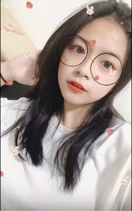 清纯萝莉和男友