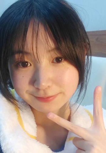 遍地反差 河北美术学院播音系大一学生 张子怡