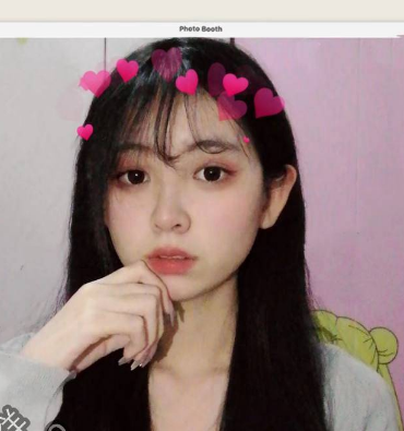 遍地反差 河北美术学院播音系大一学生 张子怡