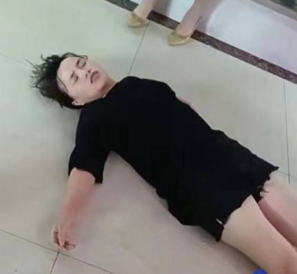 《消失的她》电影有毒！！代入感强到恐怖 两人看完电影直接在影院干架，女子受伤住院