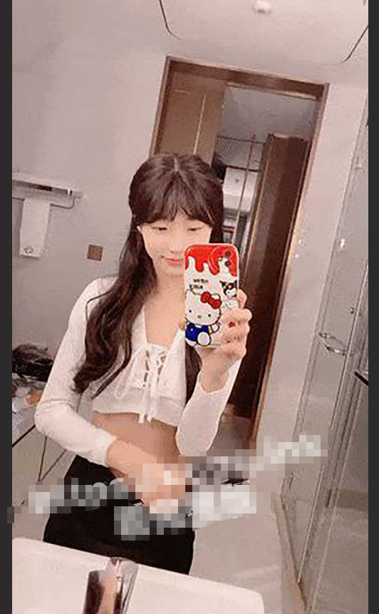 西安极品 19 岁清纯大一学生妹 「呜崽酱」为生活费