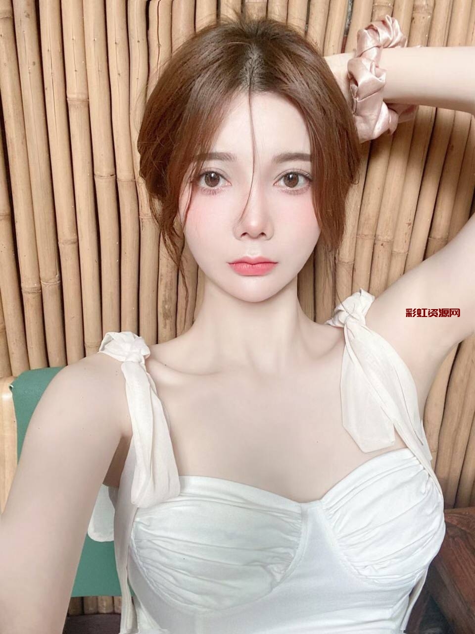 广州网红小提莫  清纯校花 皮肤雪白 ~~完美s型身材 温柔气质女神 女友feel