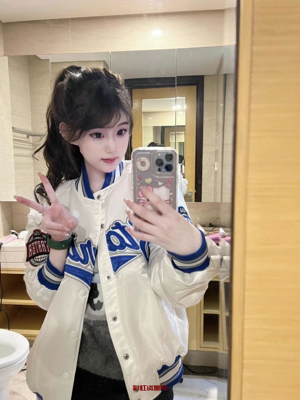 上海04年 大学校花 身高173 非常耐看的萌妹子