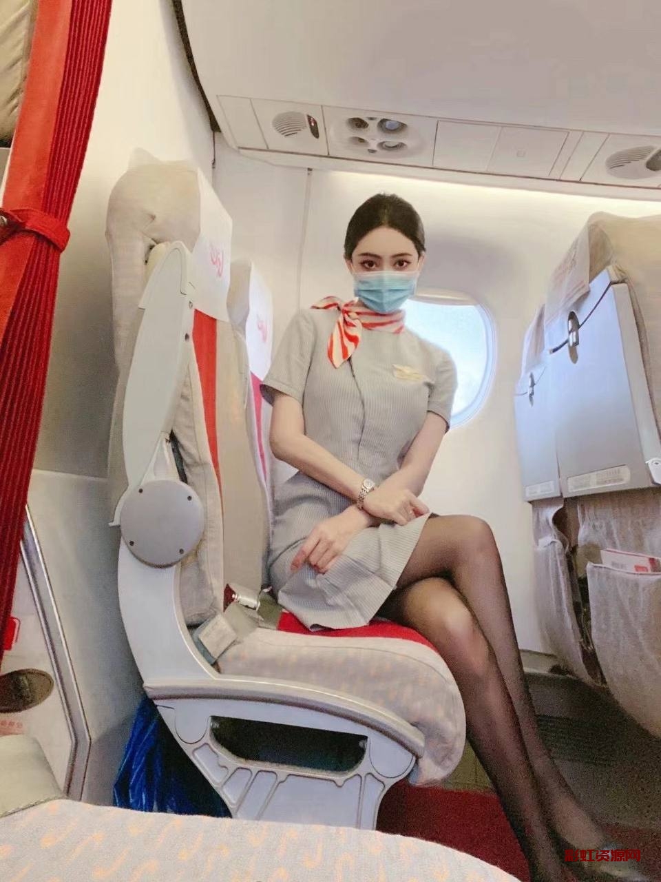 西宁市网红 身高174小王鸥 海航空姐  腿长110厘米