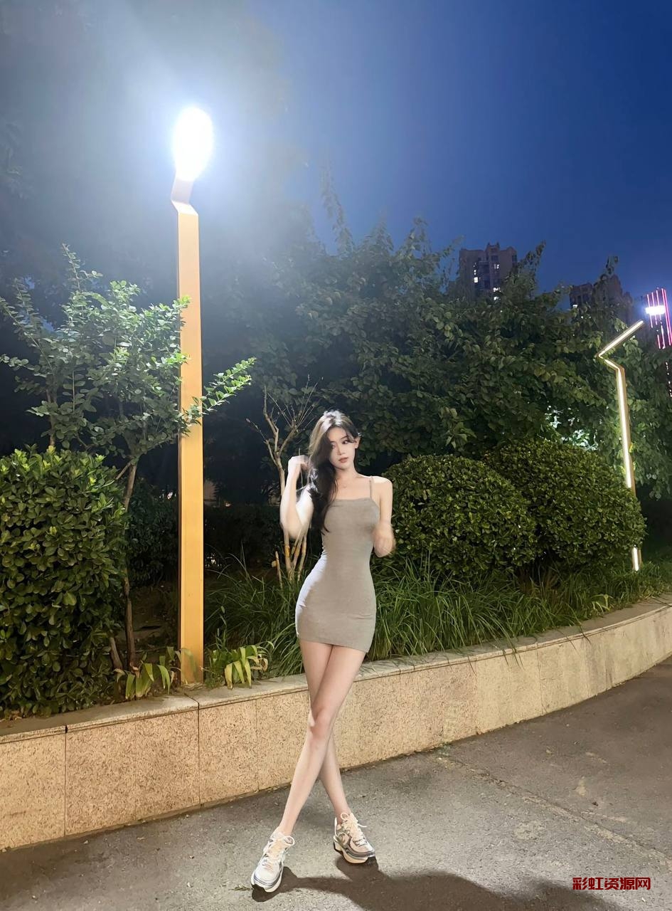 #深圳 #南山  职业模特刘诗媛：02年 身高175