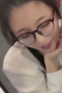 眼镜妹【思雨】清纯外表下隐藏着