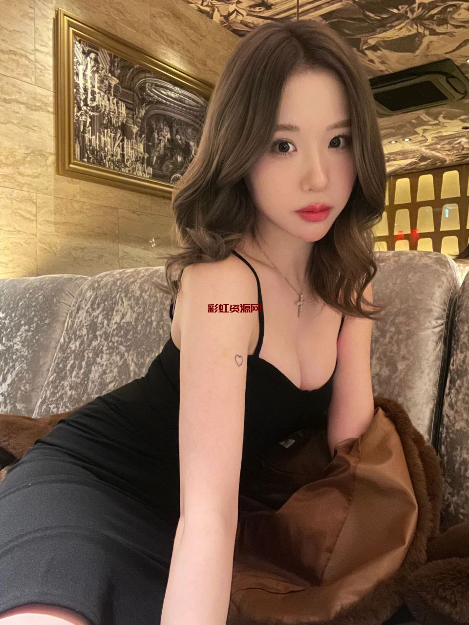 日本网红 Adele