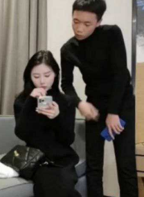 如此漂亮的女神 穿上黑丝简直要人命！