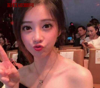 网传超人气网红 甜美系女神 冯提莫