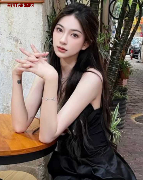 抖音 13 万粉丝网红 硕硕吖 直播间