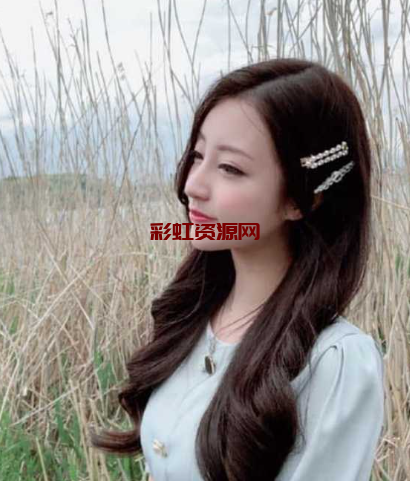 西安大学艺术生 大1女神 清纯校花 李娅