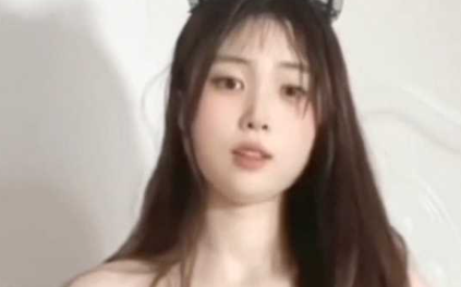 抖音 甜子兔哟 定制 高颜值美女整活