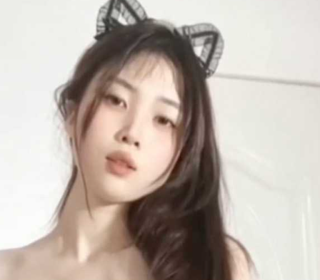 抖音 甜子兔哟 定制 高颜值美女整活
