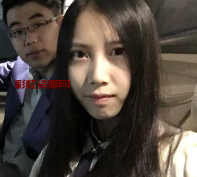 青岛上海戏剧学院 林雨嫣 看上去斯斯文文的妹子
