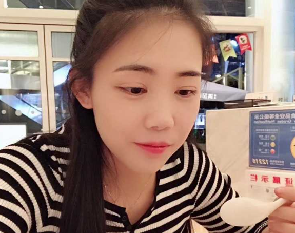敏儿 爱吃 外人眼里的正经妹