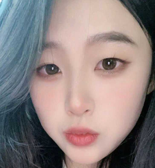 河南出名的公交车巨1反差 何心甜 超喜欢泡吧
