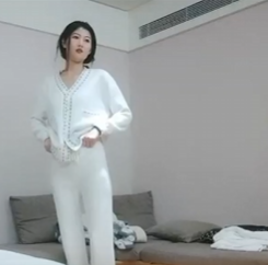 约拍 180CM 艺校毕业生 极品女神兼职