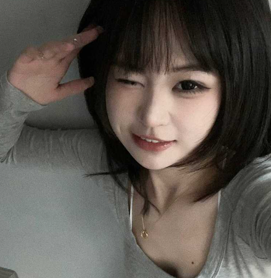 瓜友真实分享过的中专妹 黄子仪 现在厦门酒吧驻唱