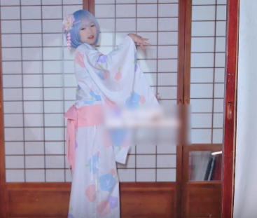 网红 咬一口兔娘 完美的身材