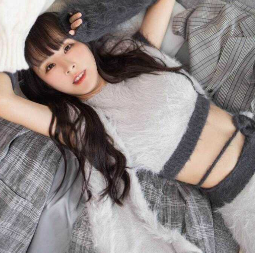 清纯宅男女神 泥泥汝niniru 11月份最新写真私拍！大长腿