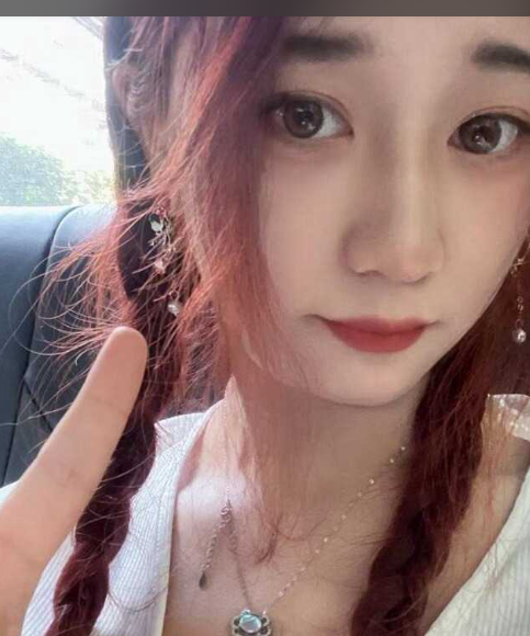 反差曝光 大一学妹 外表清纯靓丽可爱