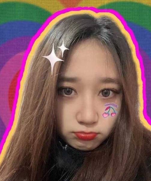 反差曝光 大一学妹 外表清纯靓丽可爱