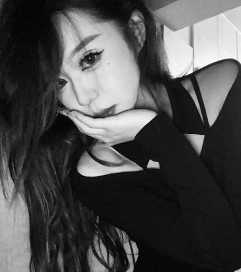 鸡西精神小妹 孙柠乐 在万达日租房被