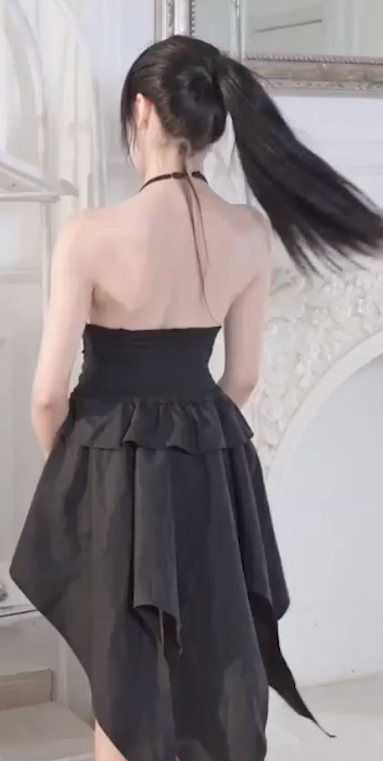 B站网红UP主 极品小萝莉 咬一口兔娘 COS吉他妹妹