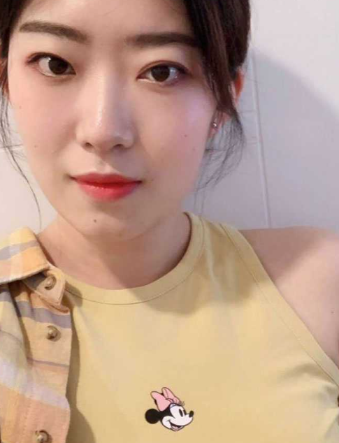 济南极品人妻 严月梅 老公常年在外出差挣1粉钱 她却带