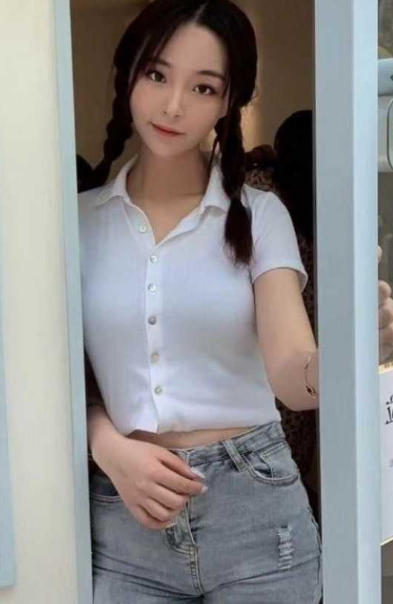 大神酒店规则公司新来的美女实习生 极品颜值 曼妙身材