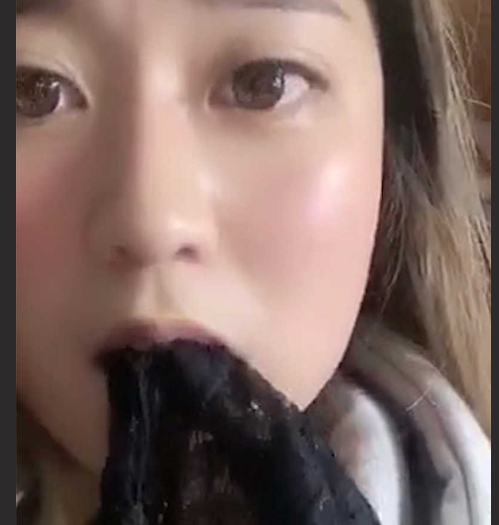 极品大二学生妹在宿舍发
