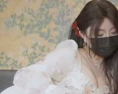 Onlyfans台北娜娜新作 交换女友 霸气女王和黑色1牛战袍和轮番上阵 两种风格 氛围感拉满