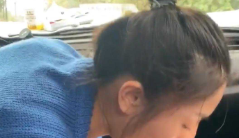 惊曝：江苏4S店女销售出卖职业道德，为了业绩吃
