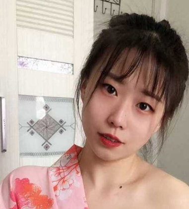 长沙少妇 余婷 出轨成瘾 同时两个