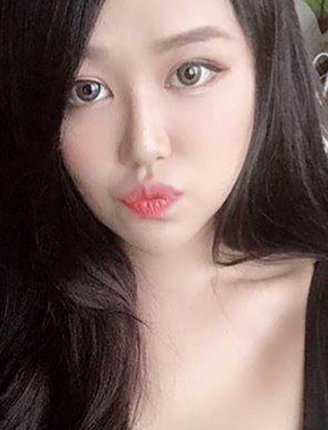 新加坡极品巨1知名模特 thejunemonth