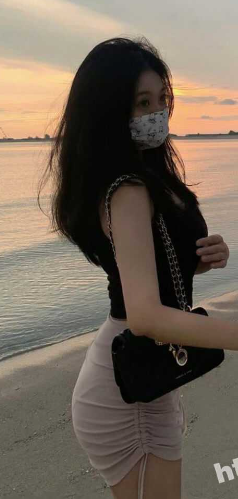 高颜值反差 李佩慈