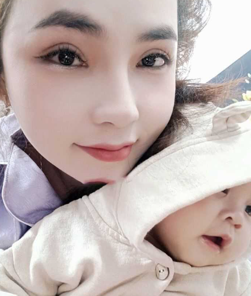 浙江温州 极品已婚带娃人妻少妇 高颜值反差