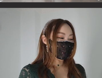 温柔端庄反差女神 米菲兔 在元旦节穿黑丝