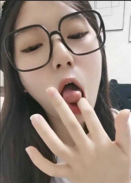 超级清纯学生妹