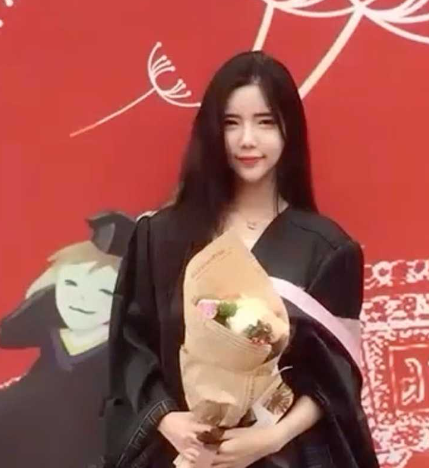 北京大学毕业美女留学生